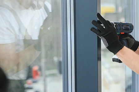 Same Day Glass Repair Car in Northeast Calgary